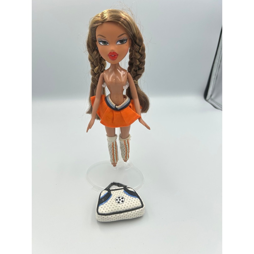 Bratz Play Sportz Slammin Soccer Yasmin